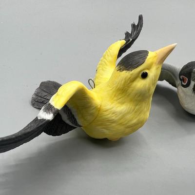 Lot of Colorful Ceramic Clay Hanging Wild Bird Ornament Figurines