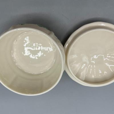 Retro Small Belleek Ceramic Trinket Clover Snuff Box