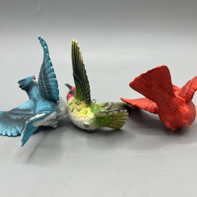 Lot of Colorful Ceramic Clay Hanging Wild Bird Hummingbird Red Robin Ornament Figurines