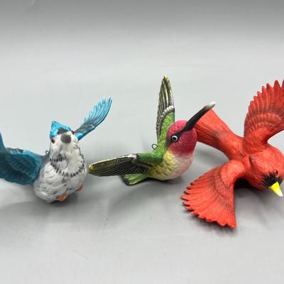Lot of Colorful Ceramic Clay Hanging Wild Bird Hummingbird Red Robin Ornament Figurines