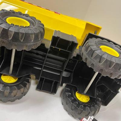 Tonka toy lot fire truck tow truck dump truck