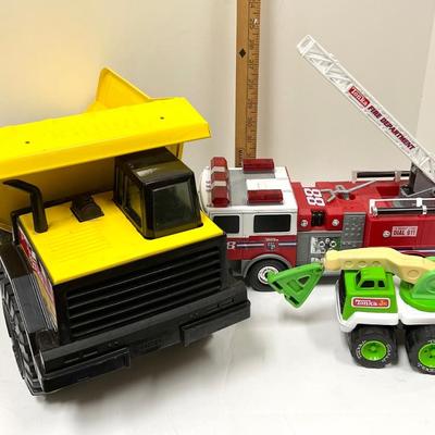 Tonka toy lot fire truck tow truck dump truck
