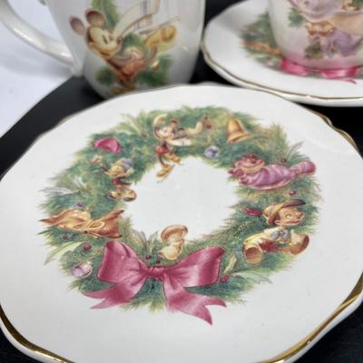 Disney teacup & saucer set, 4 sets Mickey Goofy Tinkerbell Dumbo