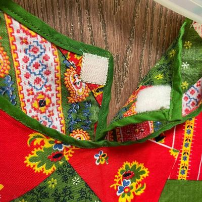 Vintage Smock Apron for crafts, cooking, painting, etc with pockets in front and ties in back