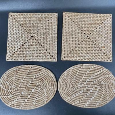 Trivets - 4 trivet lot - woven rafia