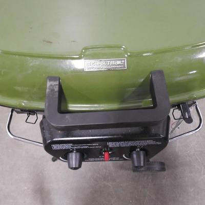 Ozark Trail 2 Burner Portable Gas Barbeque, Green