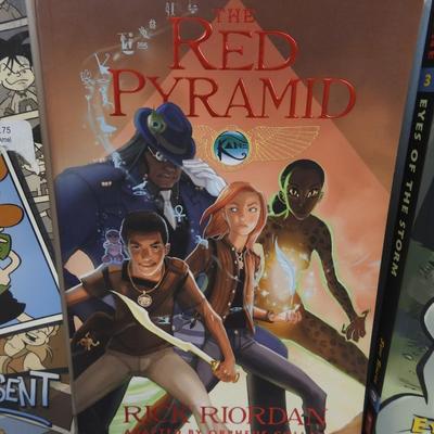 3 Graphic Novel Books: Amelia Rules, Red Pyramid, & Bone