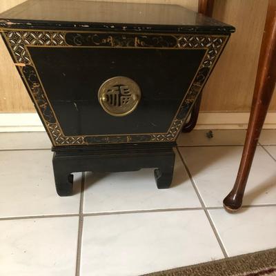 Mid century Japanese planter with cover