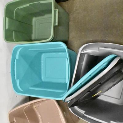 5 Plastic Storage Bins, 3 Lids