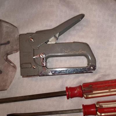 NICE VARIETY OF HAND TOOLS