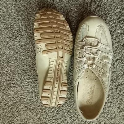 LADIES SHOES SIZE 8-8 1/2 SKEETCHERS-ADDIDAS-DR SHOELL