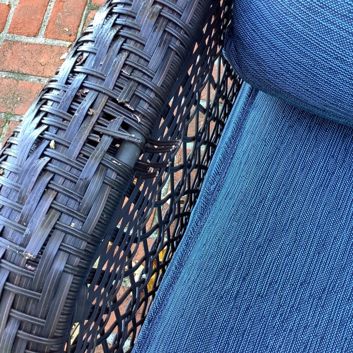 8121 Resin Wicker Swivel Glider Rocker Chair and Table | EstateSales.org