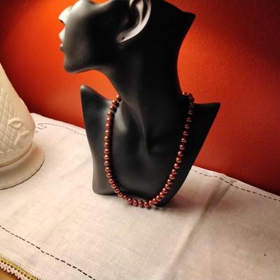 18"  9.5 mm Cranberry Colored Pearls  14K Solid Gold Clasp