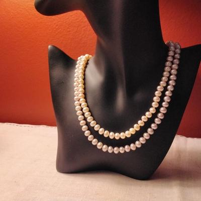 Pink And Lavender Double Strand of 7 mm Pearls With 14 Solid Gold Clasp