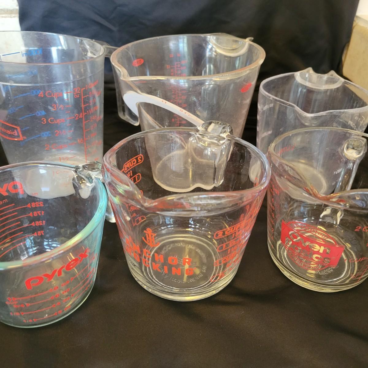 Anchor Hocking & Pyrex Measuring Cups & More (K-DW) | EstateSales.org