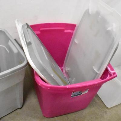 4 Plastic Bins with Lids
