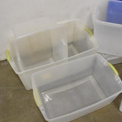 6 Clear Plastic Bins, With Lids