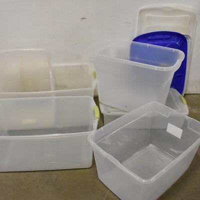 6 Clear Plastic Bins, With Lids