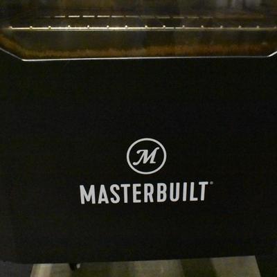 Masterbuilt Smoker, Doesn't Seal Fully, Works