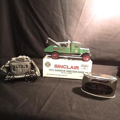 SINCLAIR 1931 HAWKEYE WRECKER BANK-STAGECOACH AND FIRST NATIONAL BANK