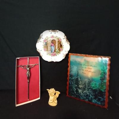METAL CROSS-LAQUERED RELIGIOUS WOOD PLAQUE-COLLECTOR PLATE-ANGEL FIGURINE