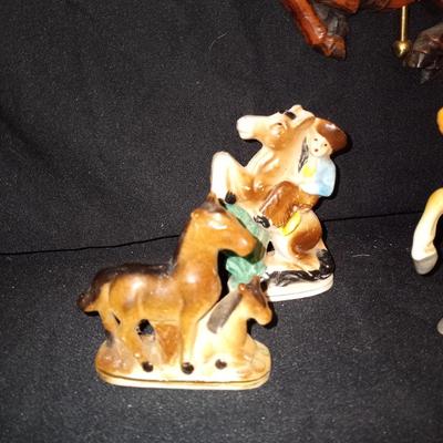SMALL HORSE COLLECTIBLES