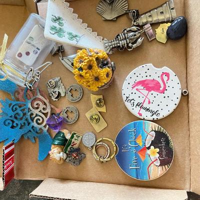Flat of odds & ends
