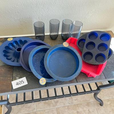 Lot of plastic kitchenware