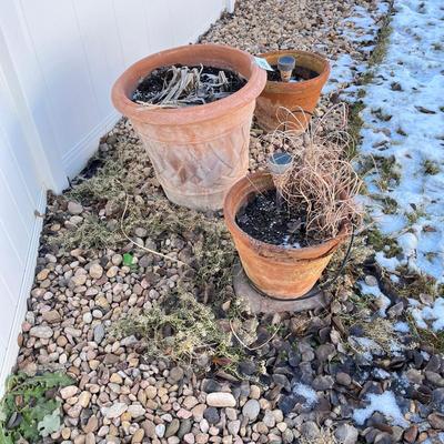 Terra Cotta & plastic flower pots