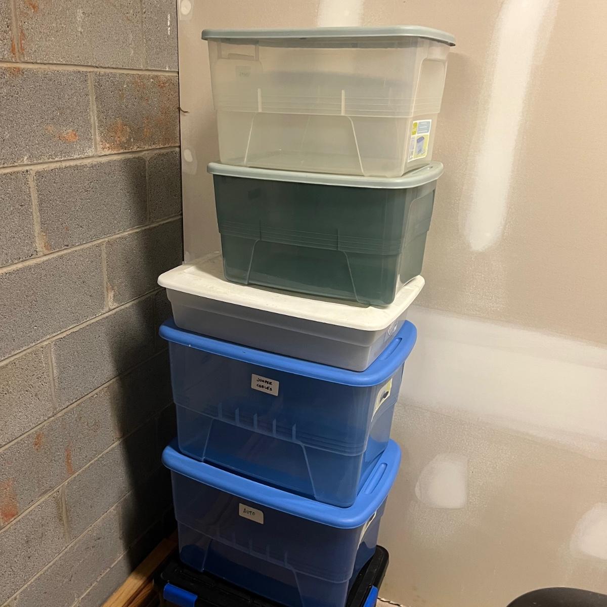 Large Selection of Colored Storage Containers (BS-MG) | EstateSales.org