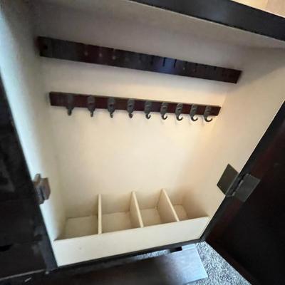 Free Standing dressing mirror /Jewelry Armoir