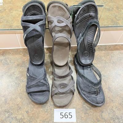 3 pairs slip ons