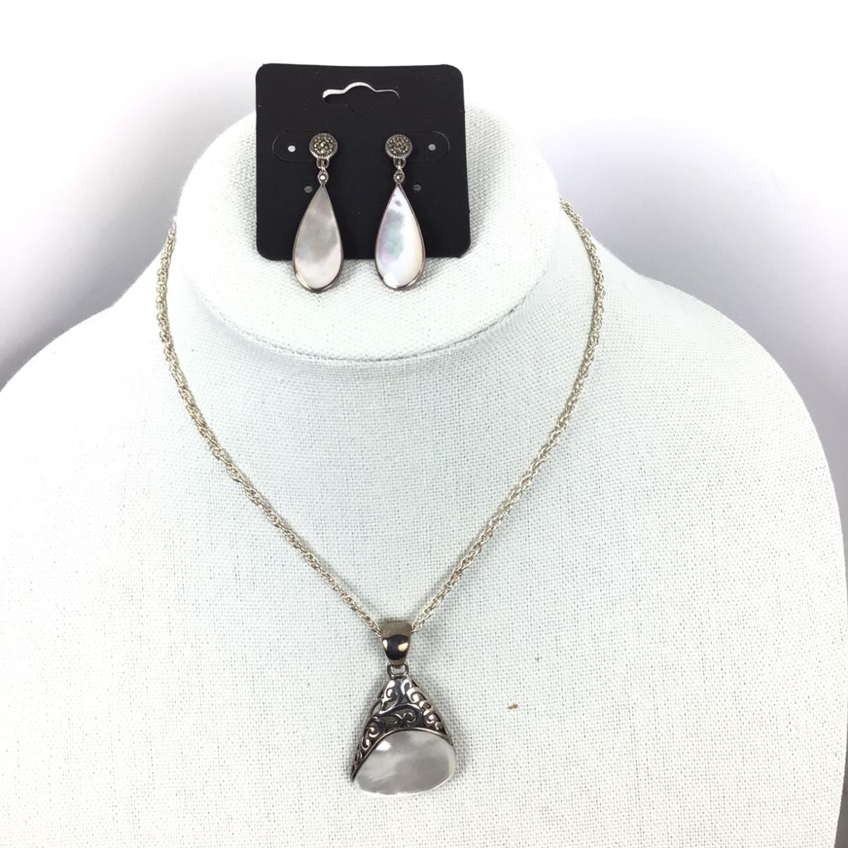 1247 Sterling Silver Mother of Pearl Necklace Earring Set | EstateSales.org