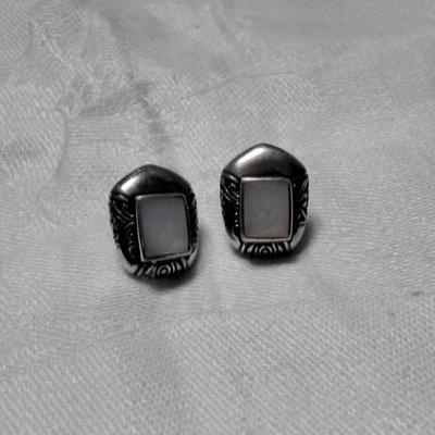 Attractive Mother of Pearl 925 Studs