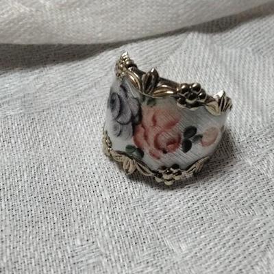Breathtaking Vintage Handpainted Gold Vermeil Ring Size 7