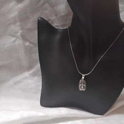 Beautiful Fleur De Lis 18" 925 Necklace
