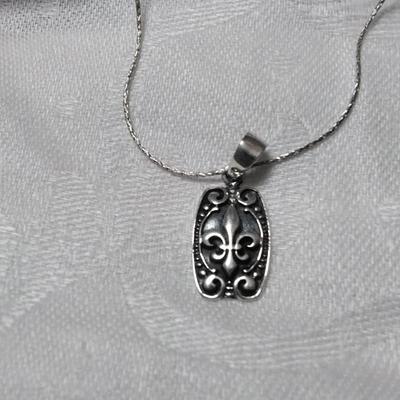 Beautiful Fleur De Lis 18" 925 Necklace