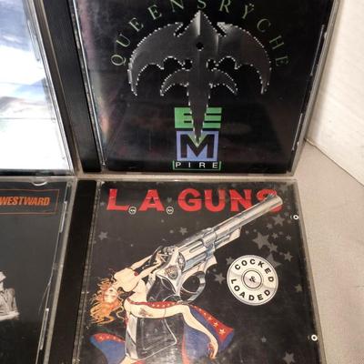 BIG BAND NAMES ON CD-PEARL JAM-CARS-P.O.D-GUNS & ROSES-MORE