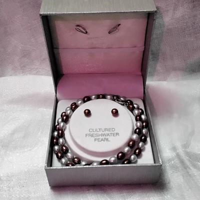 Gorgeous Cultured Freshwater Pearl 6 mm  17" Necklace and Earrings