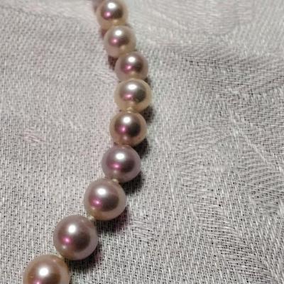 Gorgeous High Luster Pastel Lavender and Pink 7mm Pearl 17" Necklace with `14k Clasp