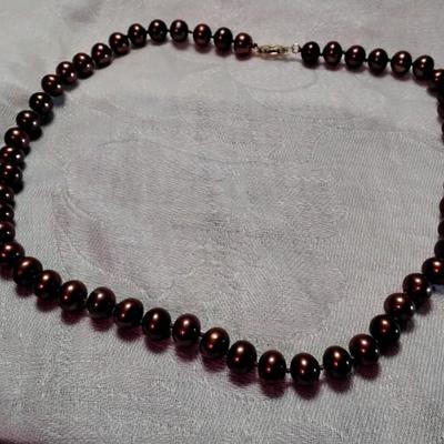 Gorgeous Cranberry 9mm Pearls 18" Necklace With 14K Clasp