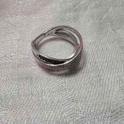 Beautiful Diamond and Black Diamond 925 Ring Size 6.5