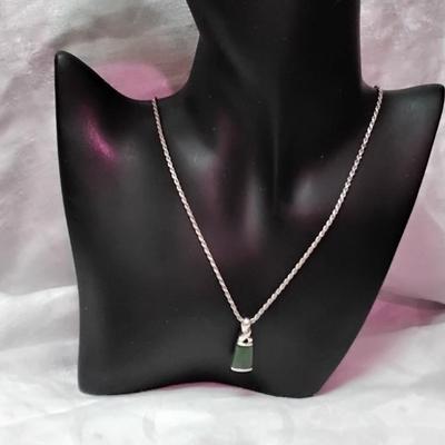 Beautiful Vintage Jade 19" 925 Necklace