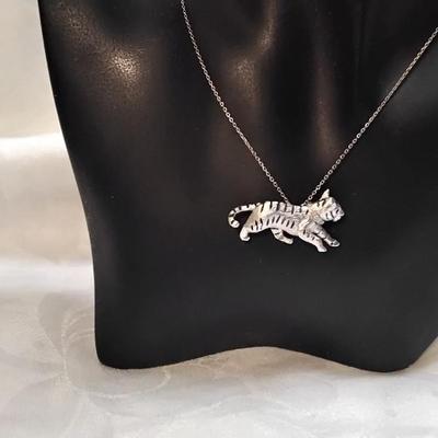 Ruby Eye Tiger Adorned By Diamond Collar 925 18" Necklace