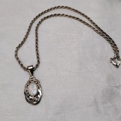 Vintage Mexico Opal 950 Silver On 19" 925 Italian Chain