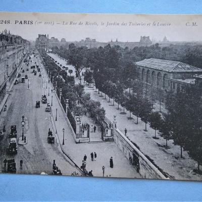 Paris France "La Rue de Rivoli, le Jardin
