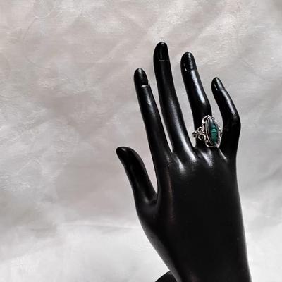 RM Unique Dyed Mother Of Pearl Ring Size 7