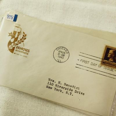 5 - FIRST DAY STAMPS - 1940S FAMOUS SCIENTISTS