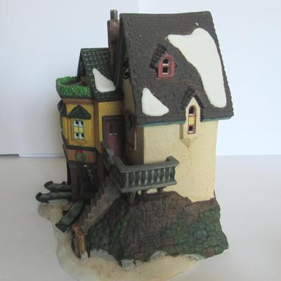 Nice MIB Dept 56 Charles Dickens Village Grapes Inn, 5th Ed, 1996