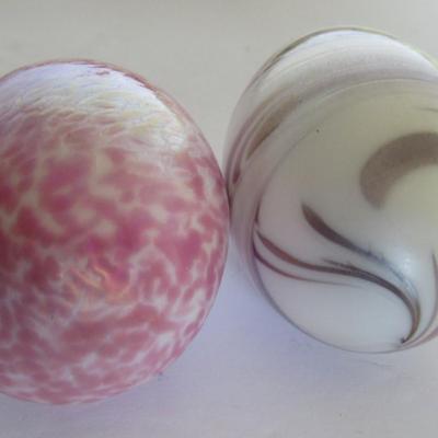 Two Vintage Gibson Art Glass Eggs, Unsigned, 1990s